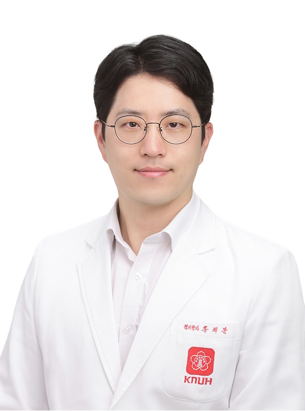 홍채문 선생님 사진